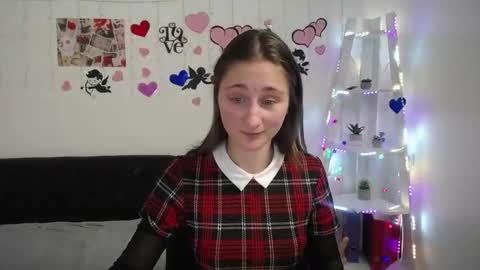 Snapshot of michellee11 chatting on 01/21/25, 03:43 Michel online show from 01/21/25, 03:43