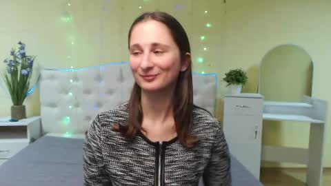 Snapshot of michellee11 chatting on 02/03/25, 05:03 Michel online show from 02/03/25, 05:03