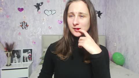 Snapshot of michellee11 chatting on 02/04/25, 12:11 Michel online show from 02/04/25, 12:11