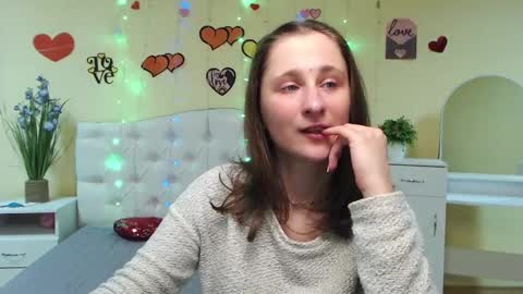 Snapshot of michellee11 chatting on 02/25/25, 12:03 Michel online show from 02/25/25, 12:03