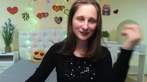 Snapshot of michellee11 chatting on 03/05/25, 03:40 Michel online show from 03/05/25, 03:40