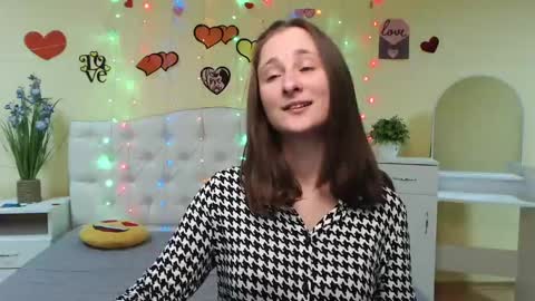 Snapshot of michellee11 chatting on 03/07/25, 03:39 Michel online show from 03/07/25, 03:39