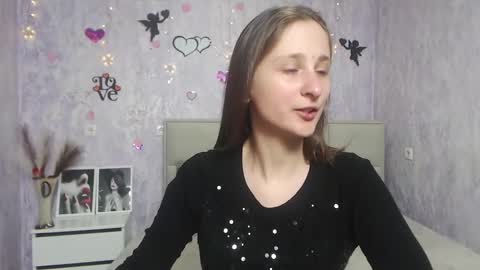 Snapshot of michellee11 chatting on 03/12/25, 12:04 Michel online show from 03/12/25, 12:04