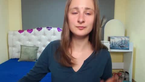 Snapshot of michellee11 chatting on 10/07/25, 11:18 Michel online show from 10/07/25, 11:18