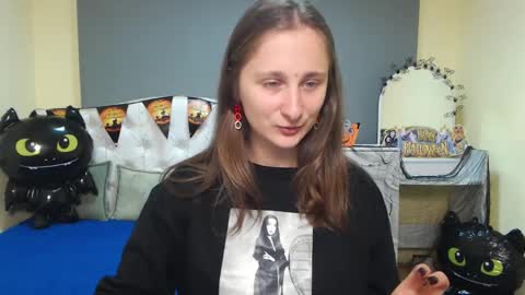 Snapshot of michellee11 chatting on 10/28/25, 12:09 Michel online show from 10/28/25, 12:09