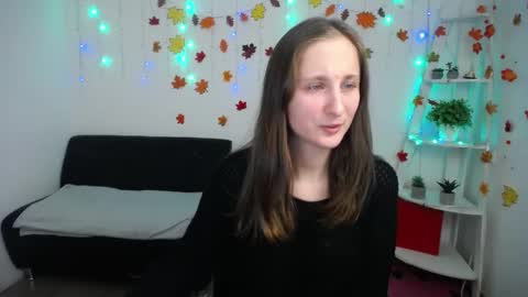 Snapshot of michellee11 chatting on 11/25/25, 12:38 Michel online show from 11/25/25, 12:38