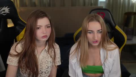 Snapshot of michelleinlove4u chatting on 02/17/25, 11:34 Michelle online show from 02/17/25, 11:34