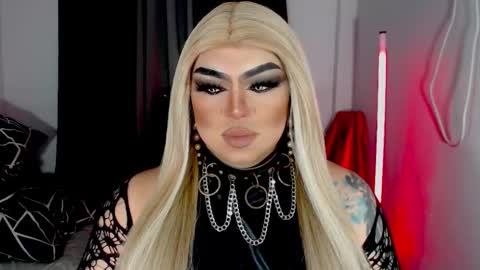 Michelle online show from 12/01/25, 06:24