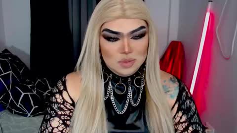 Michelle online show from 12/02/25, 06:58