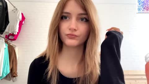 Jenny online show from 04/25/26, 08:39