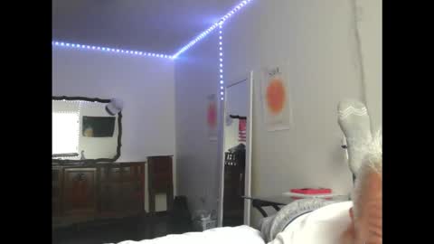 Snapshot of michiheartaaron503780 chatting on 11/18/25, 02:32 michiheartaaron503780 online show from 11/18/25, 02:32