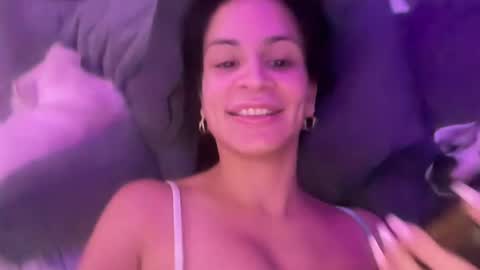 Snapshot of micielo87 chatting on 02/07/25, 04:48 Skye online show from 02/07/25, 04:48