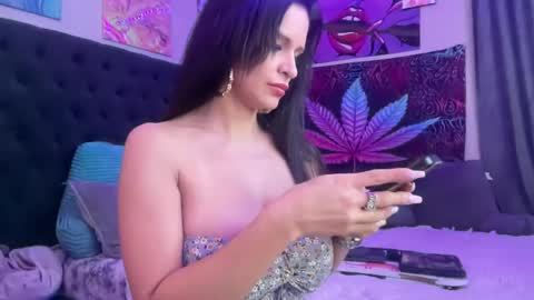 Snapshot of micielo87 chatting on 02/08/25, 05:08 Skye online show from 02/08/25, 05:08