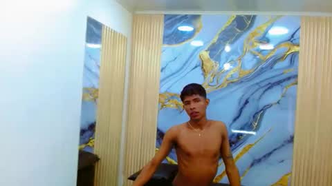 Snapshot of mick_storm chatting on 10/28/25, 07:05 Mick storm online show from 10/28/25, 07:05