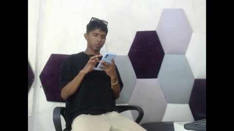 Snapshot of mick_storm chatting on 02/17/26, 07:09 Mick storm online show from 02/17/26, 07:09