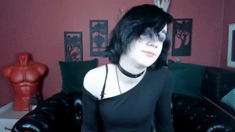 Snapshot of micke_dio chatting on 04/21/26, 09:04 Micke online show from 04/21/26, 09:04