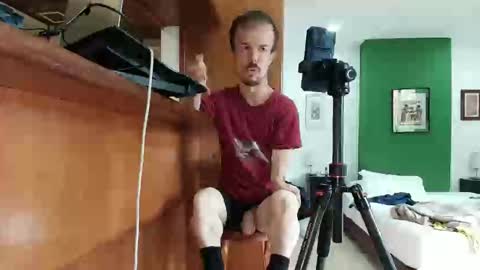 Snapshot of midgettripod1 chatting on 05/02/26, 07:52 Aaron online show from 05/02/26, 07:52