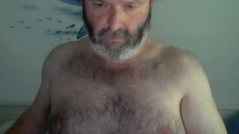 Snapshot of midhir chatting on 01/29/25, 03:58 kike online show from 01/29/25, 03:58