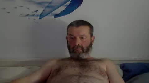 Snapshot of midhir chatting on 02/25/25, 06:09 kike online show from 02/25/25, 06:09