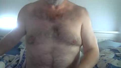 Snapshot of midhir chatting on 09/16/25, 01:45 kike online show from 09/16/25, 01:45