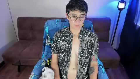 Blue online show from 04/20/26, 03:37