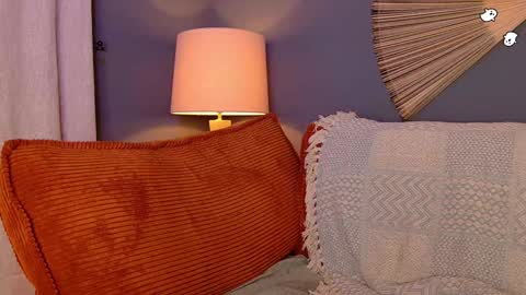 Snapshot of midnight__muse chatting on 12/30/24, 08:32 Rain online show from 12/30/24, 08:32