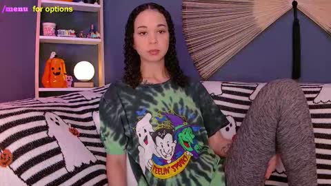 Snapshot of midnight__muse chatting on 09/29/25, 04:06 Rain online show from 09/29/25, 04:06