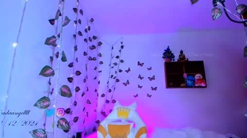 Snapshot of midnight_angell chatting on 12/04/24, 05:49       online show from 12/04/24, 05:49