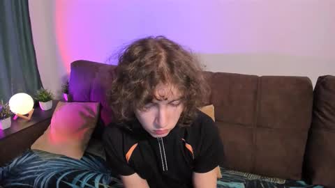 Snapshot of midnight_answer chatting on 01/14/26, 05:07 Max online show from 01/14/26, 05:07