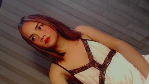 Snapshot of midnight_cravings143 chatting on 06/29/26, 11:43 terra online show from 06/29/26, 11:43