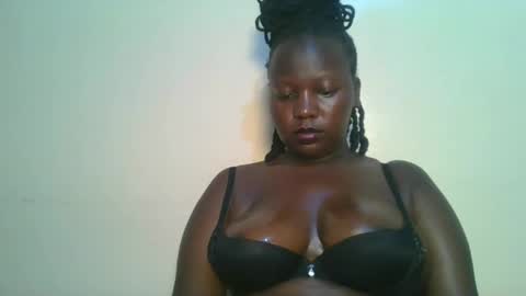 midnight_curves online show from 04/18/26, 07:07