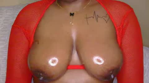 Snapshot of midnight_goddess chatting on 11/16/25, 12:38 Kelly online show from 11/16/25, 12:38