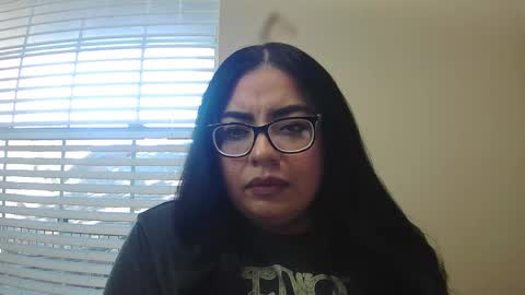 Snapshot of midnightbruja111 chatting on 10/30/25, 05:57 midnightbruja111 online show from 10/30/25, 05:57