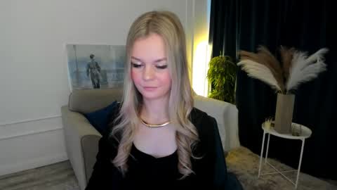 midnighteaura online show from 04/21/26, 03:57