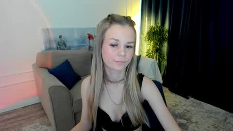 Snapshot of midnighteaura chatting on 05/20/26, 11:27 midnighteaura online show from 05/20/26, 11:27
