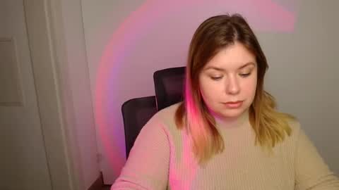 Snapshot of midnightmariana chatting on 10/17/25, 11:13 Mariana online show from 10/17/25, 11:13