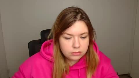 Snapshot of midnightmariana chatting on 10/20/25, 05:08 Mariana online show from 10/20/25, 05:08