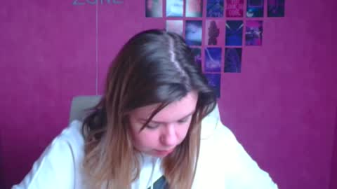 Snapshot of midnightmariana chatting on 11/03/25, 12:17 Mariana online show from 11/03/25, 12:17