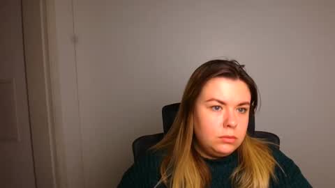 Snapshot of midnightmariana chatting on 11/18/25, 07:02 Mariana online show from 11/18/25, 07:02