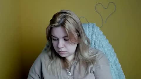 Snapshot of midnightmariana chatting on 12/15/25, 06:28 Mariana online show from 12/15/25, 06:28