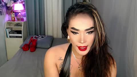 Snapshot of midnightraven27 chatting on 02/18/25, 12:37  Dont forget to follow online show from 02/18/25, 12:37