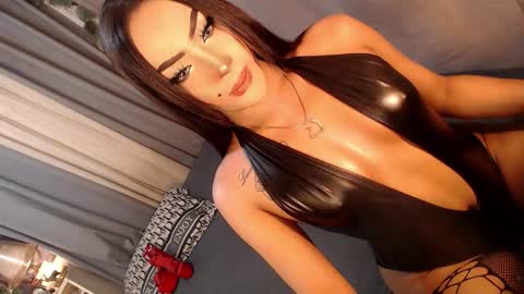 Snapshot of midnightraven27 chatting on 09/08/25, 09:14  Dont forget to follow online show from 09/08/25, 09:14