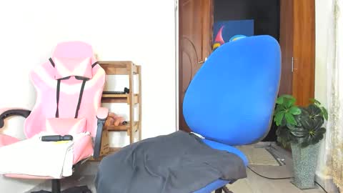 lydia follow me on ig at shortgirl 406 online show from 12/17/25, 09:26