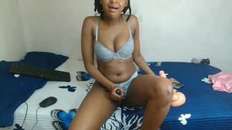 midnightsinx online show from 11/19/25, 01:22