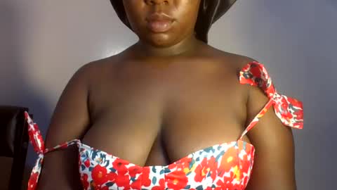 midnightt_curves online show from 06/23/26, 12:52