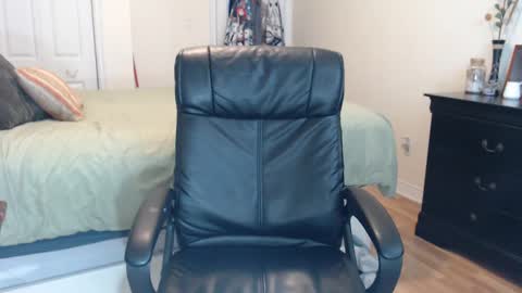 Snapshot of midsummernightsdream chatting on 03/11/25, 07:25 MidsummerNightsDream online show from 03/11/25, 07:25