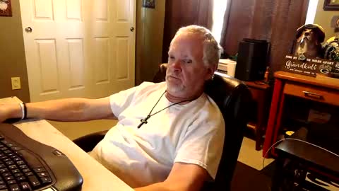 midwestdad09 online show from 10/21/25, 06:52