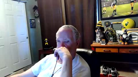 midwestdad09 online show from 12/18/25, 07:31