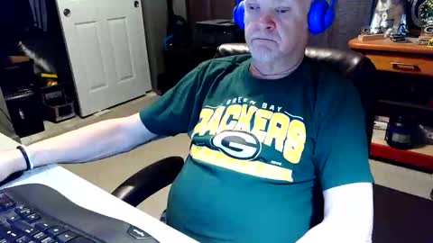 midwestdad09 online show from 04/05/26, 01:19