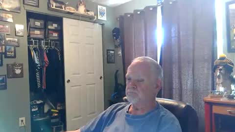 midwestdad09 online show from 04/23/26, 06:32